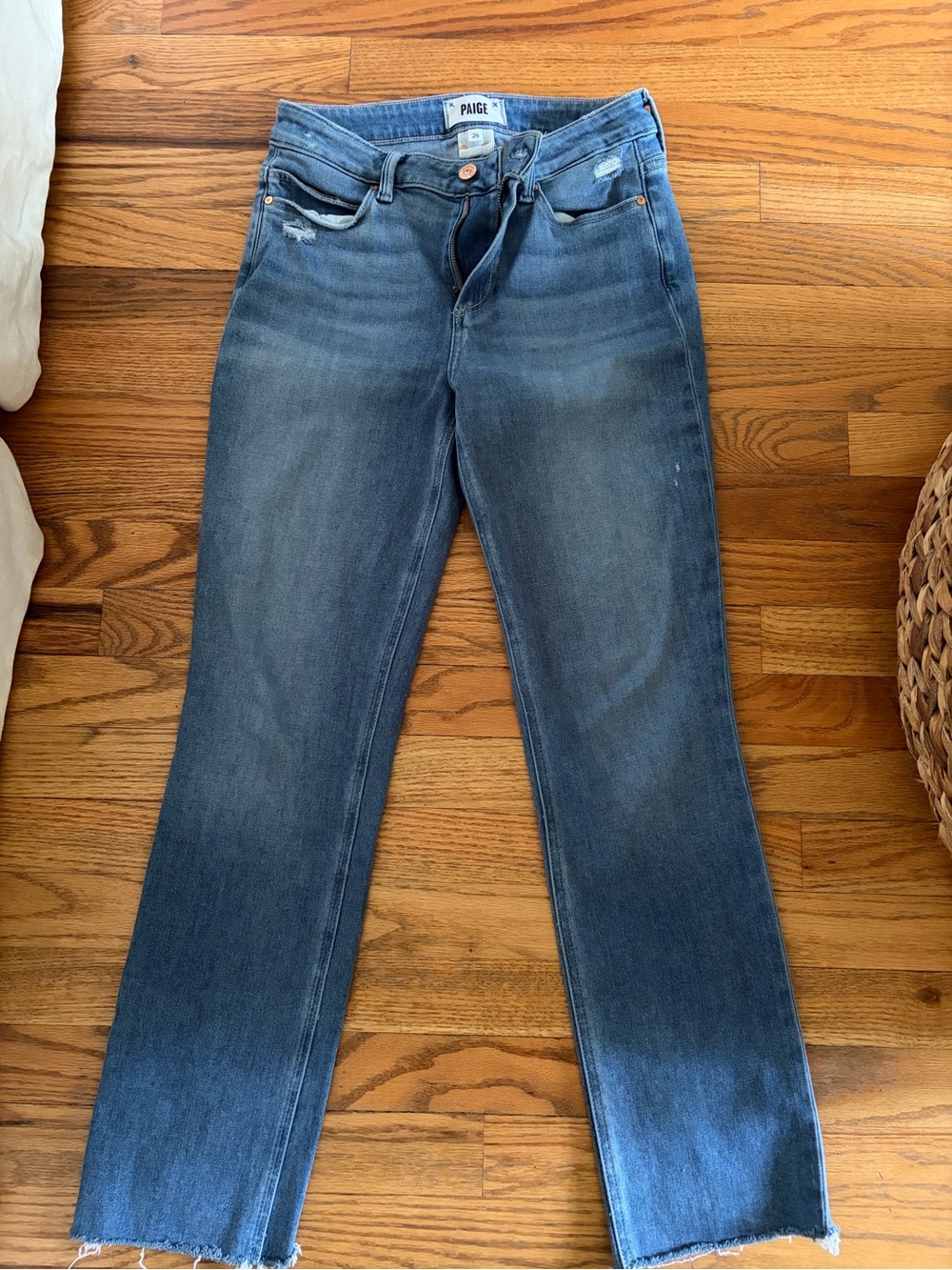 PAIGE Cindy Jeans with raw hem size 26